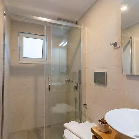 Bitsakis Family Ii - Luxury House
